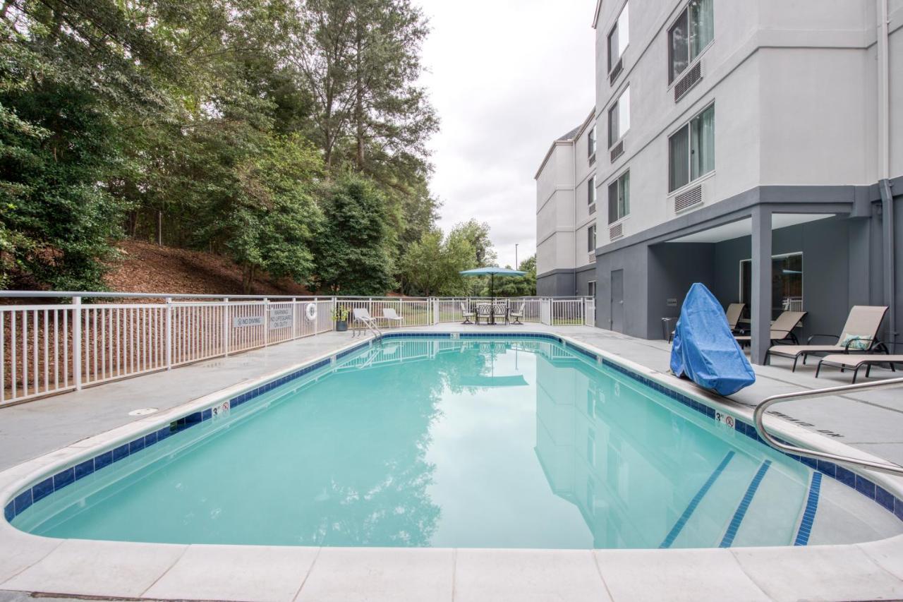 Fairfield & Crabtree Valley Hotel 3*