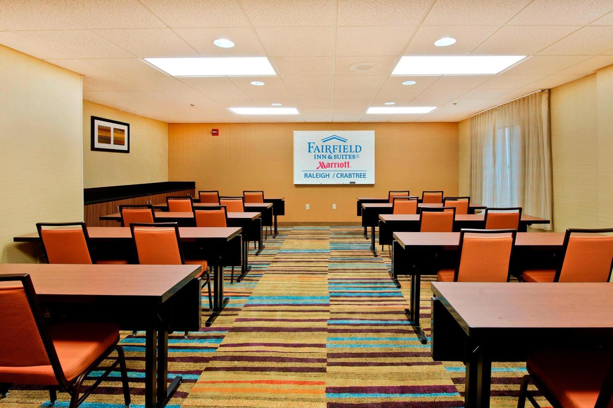 Hotel Fairfield & Crabtree Valley 3*