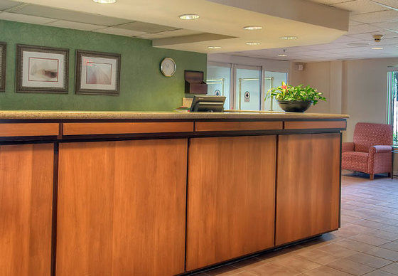 Hotel Fairfield & Crabtree Valley