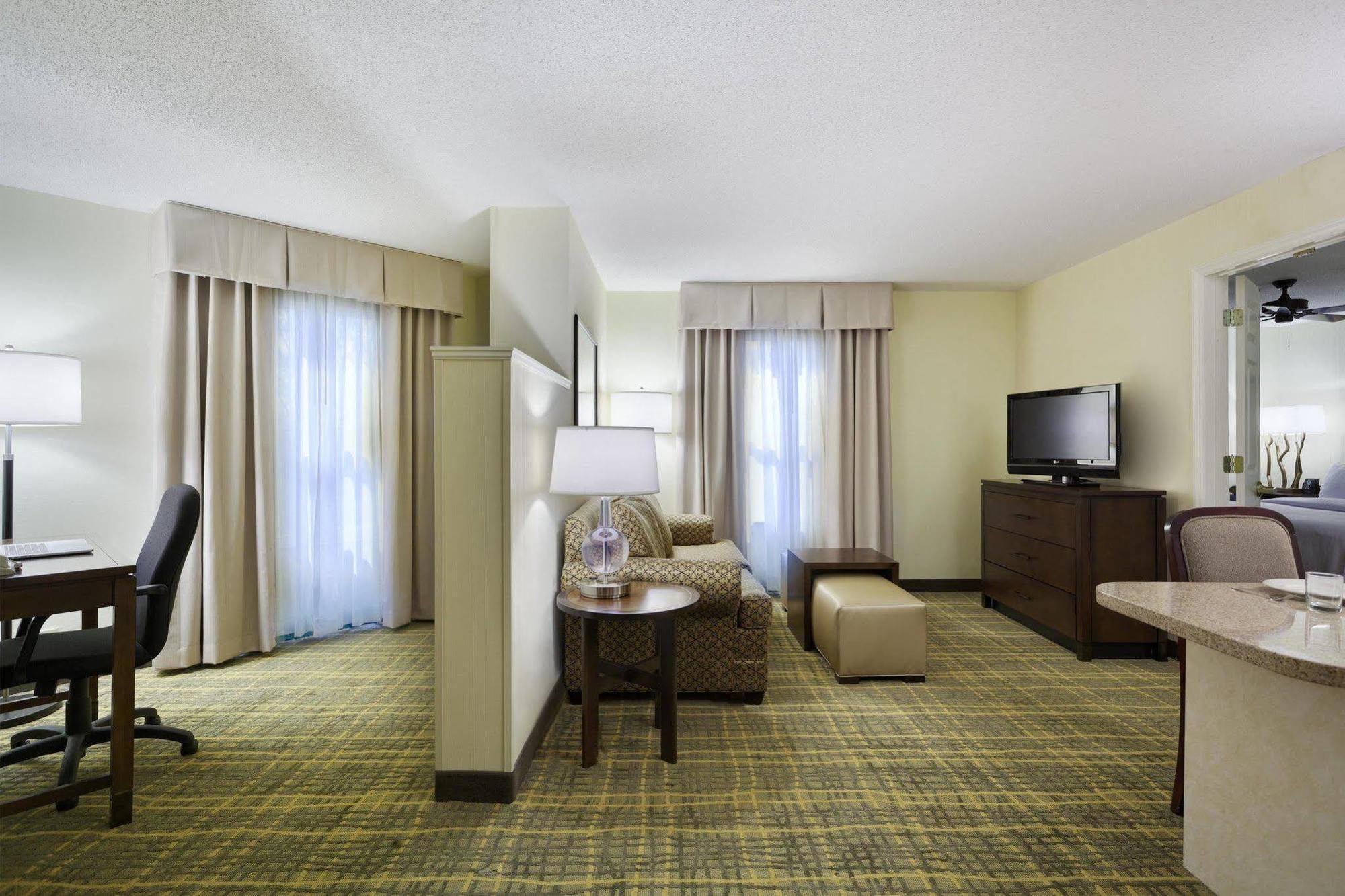 Fairfield & Crabtree Valley Hotel 3*