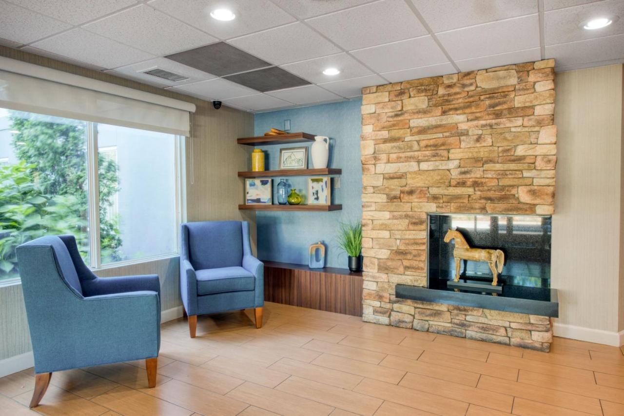 Fairfield & Crabtree Valley Hotel Raleigh